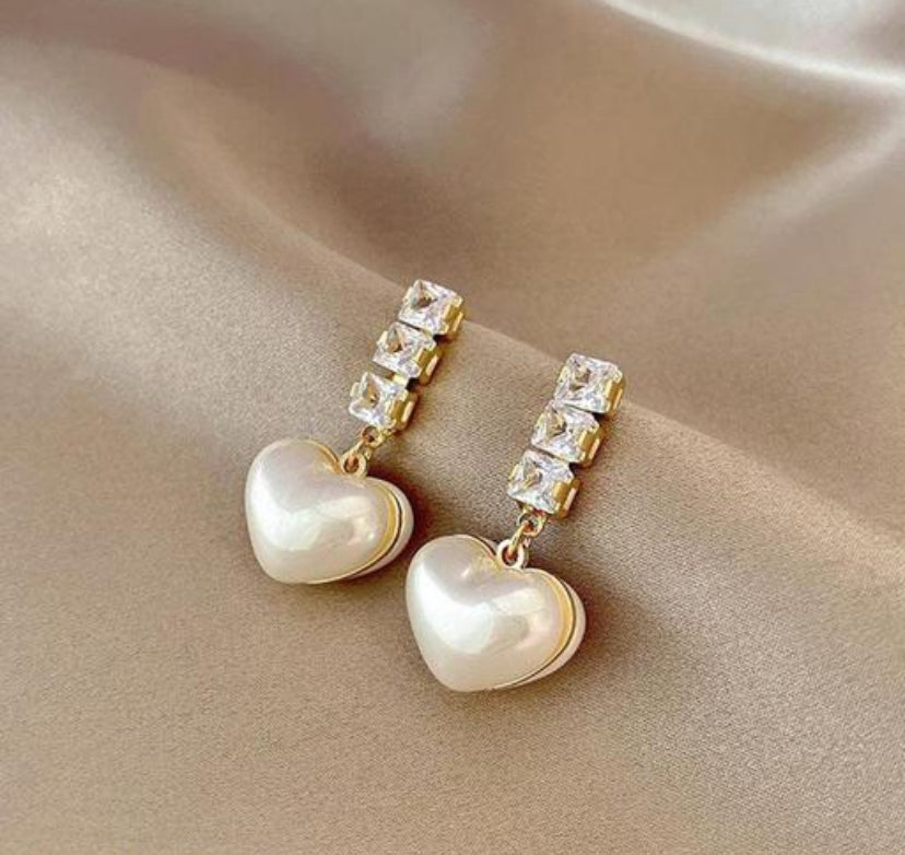 Exquisite Pearl Heart Earrings Studded with American Diamonds