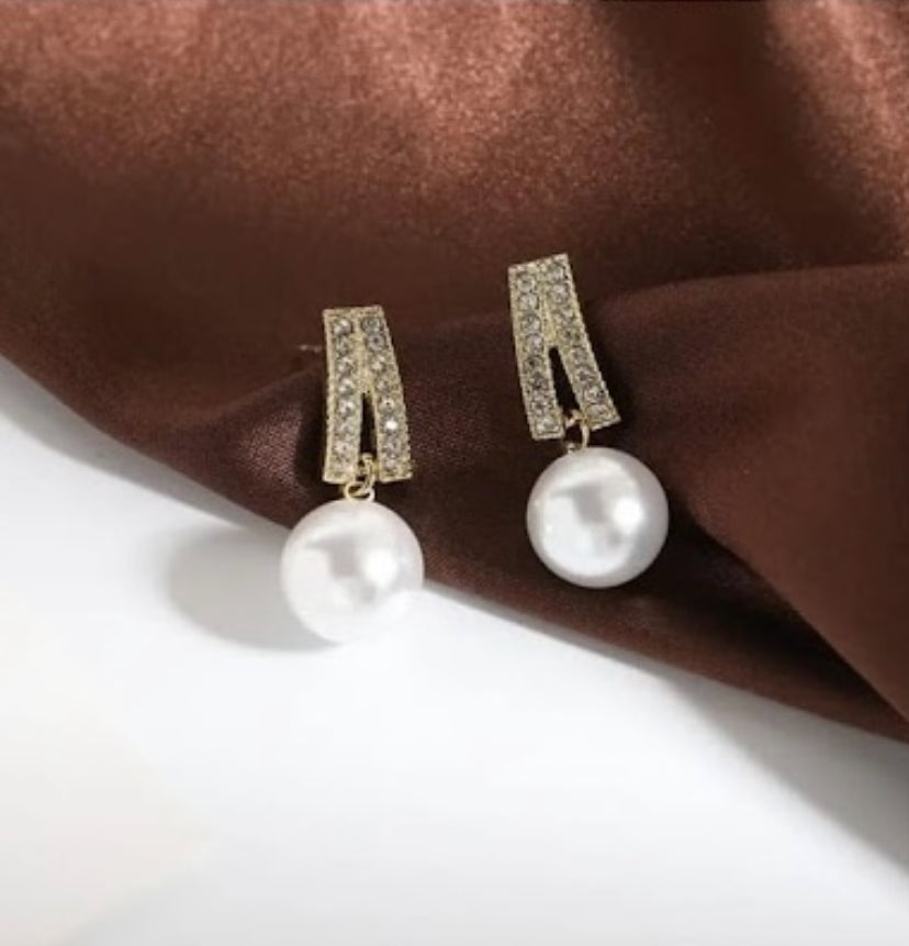 Pearl Drop Earrings (Under ₹199 Deal)