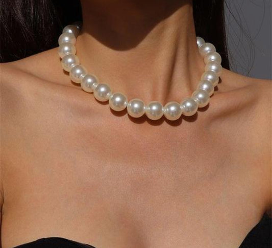 Oversized Pearl Necklace