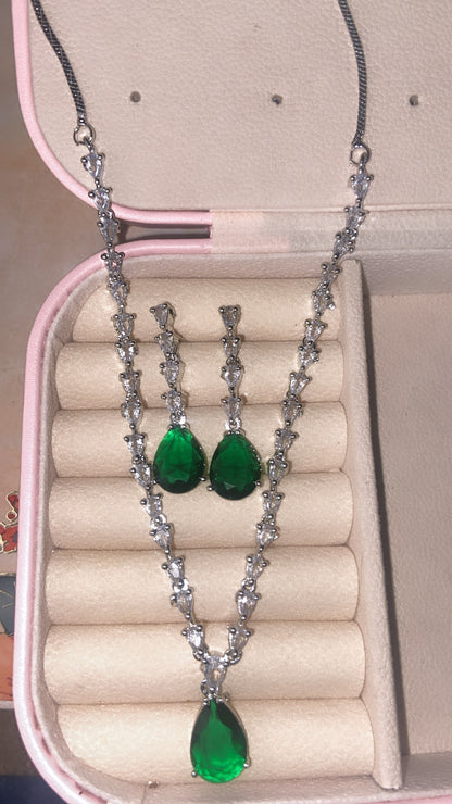 Bestselling American Diamond Jewellery Set