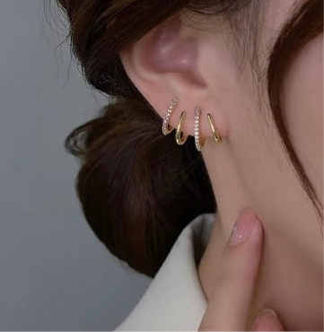 Golden Claw Korean Earrings