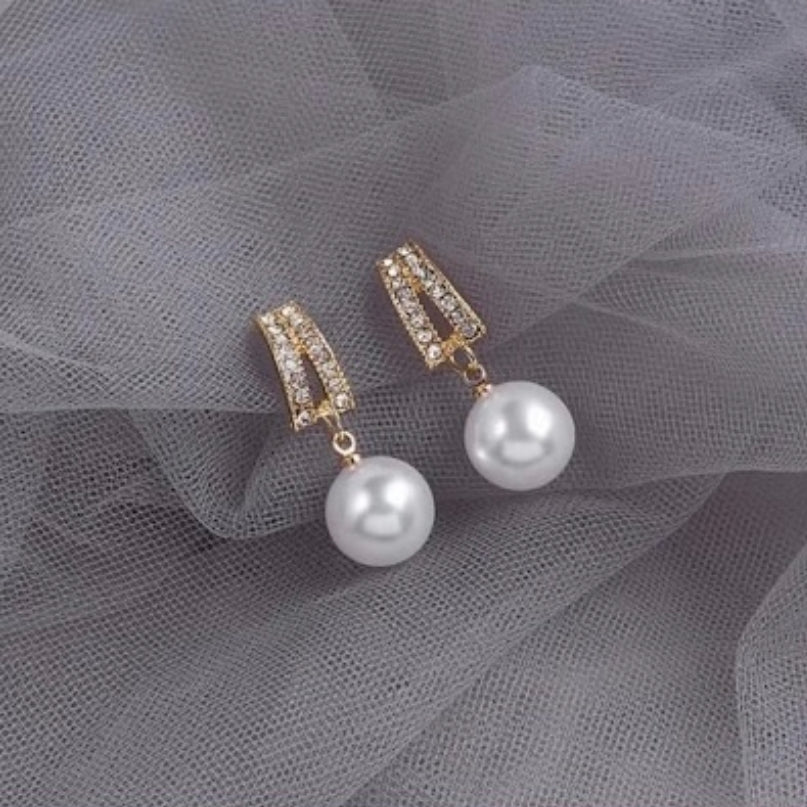 Pearl Drop Earrings (Under ₹199 Deal)